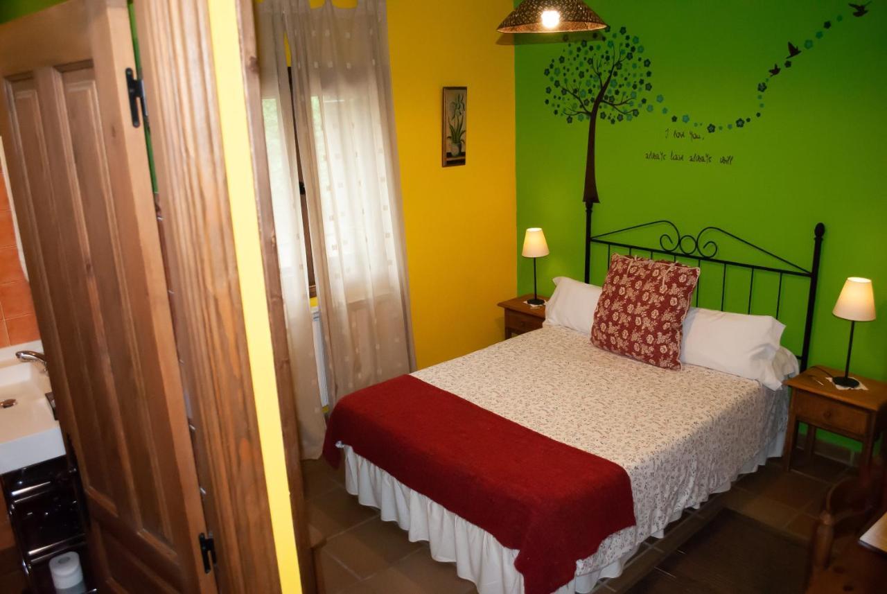 Y El Huerto Del Abuelo Casa rural Almiruete